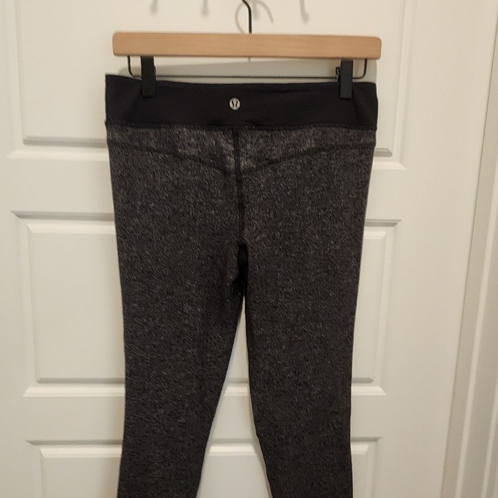 LULELEMON ATHLETICA Activewear Jacquard Leggings Size 8 - Picture 4 of 6